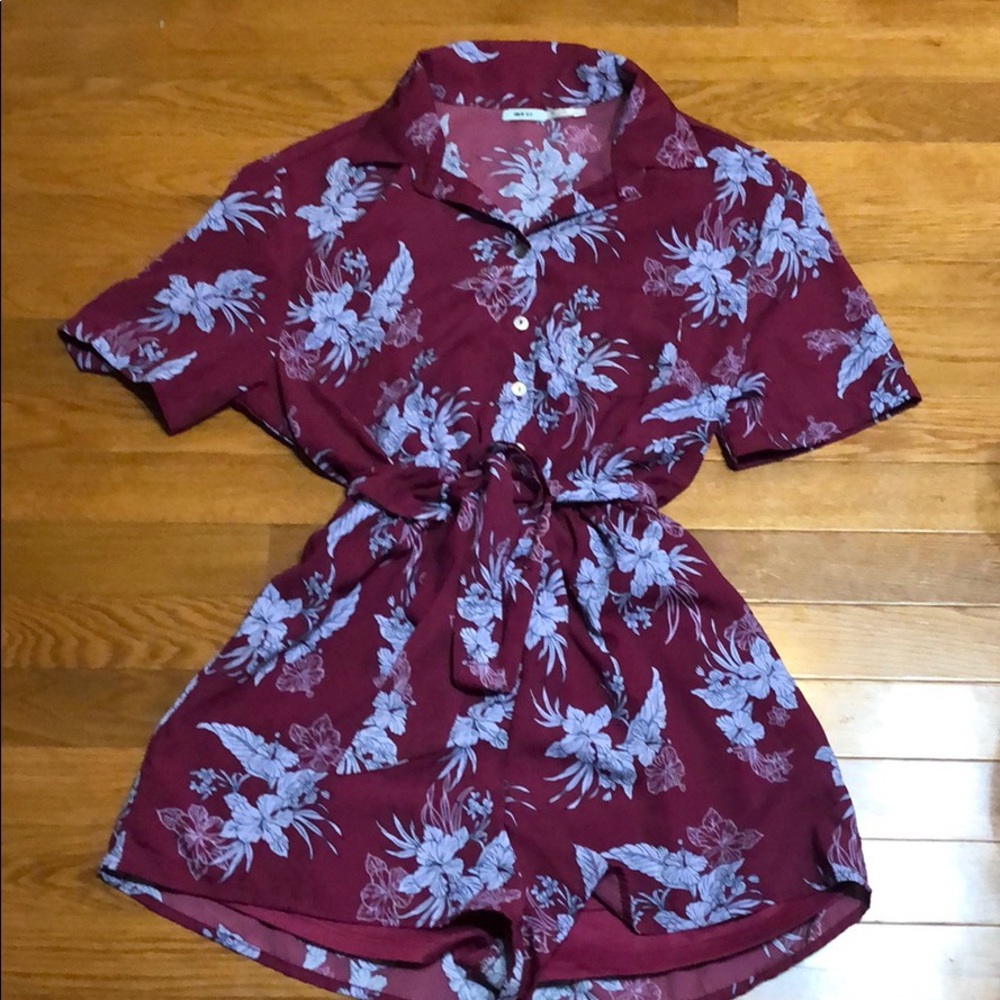 Kimchi Blue Belted Collared Romper - Picture 2 of 8